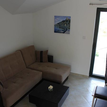 Apartments 4 Sailors Kamenari Zewnętrze zdjęcie